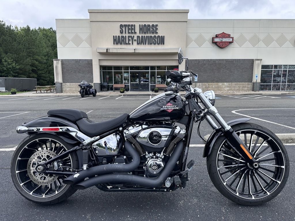 2025 Harley-Davidson FXBR - Breakout Photo in Madison WI 53711